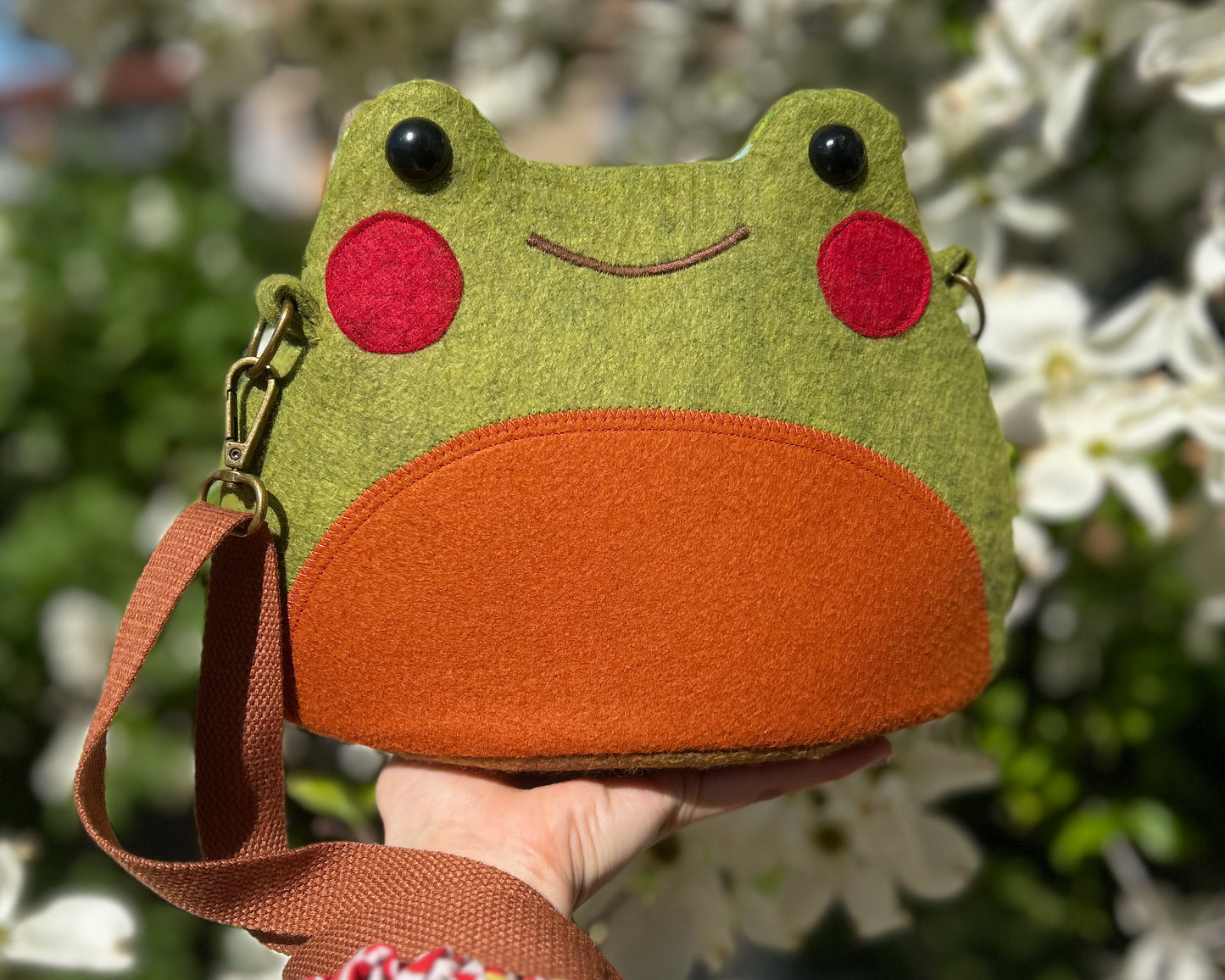 Lily the Frog Bag