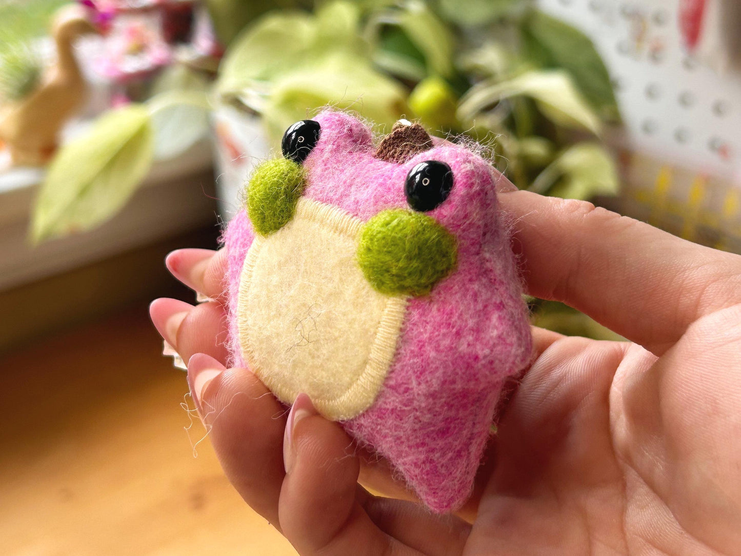 Sweet Pea the Pocket Frog Keychain