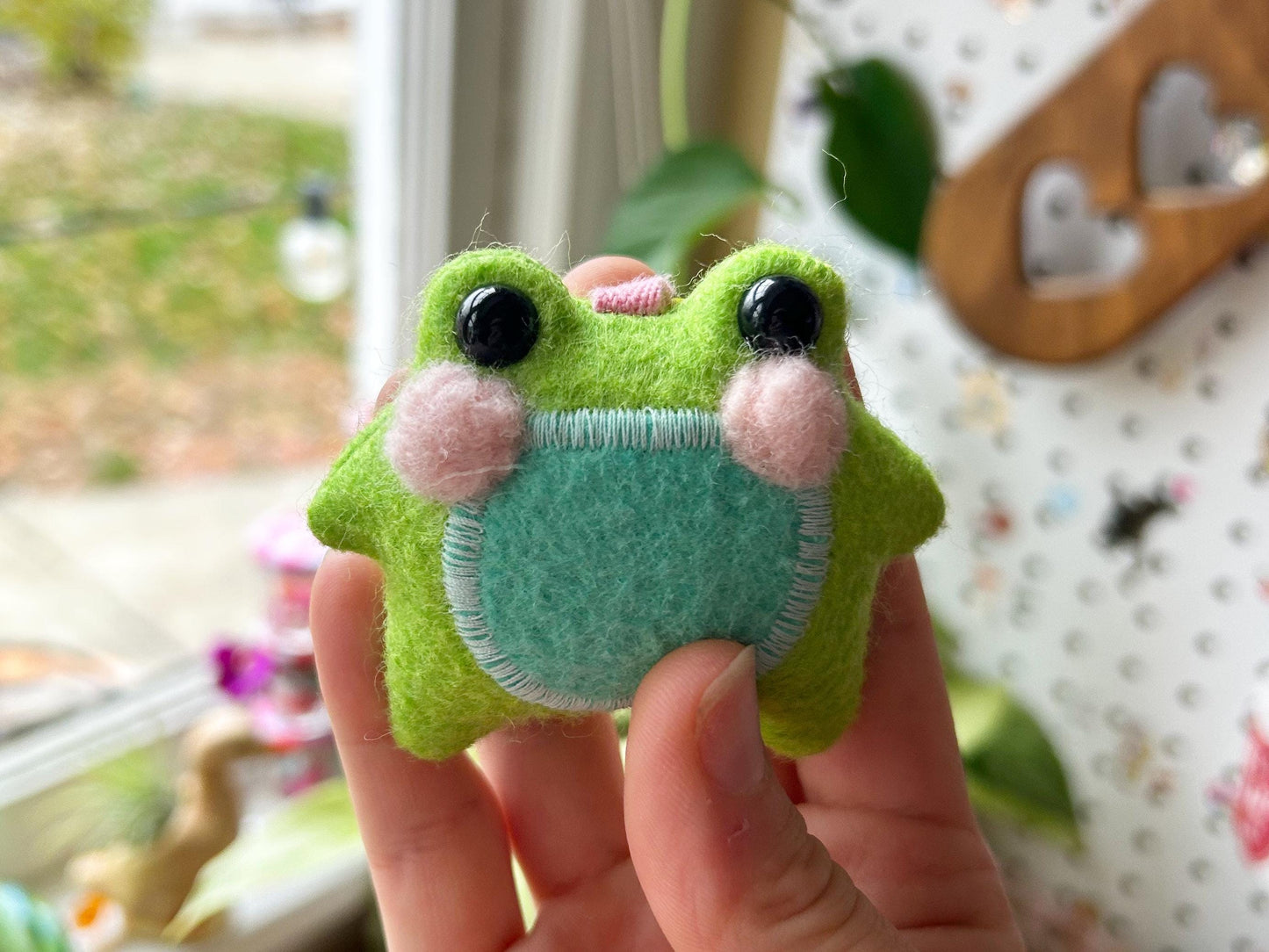 Daisy the Pocket Frog Keychain