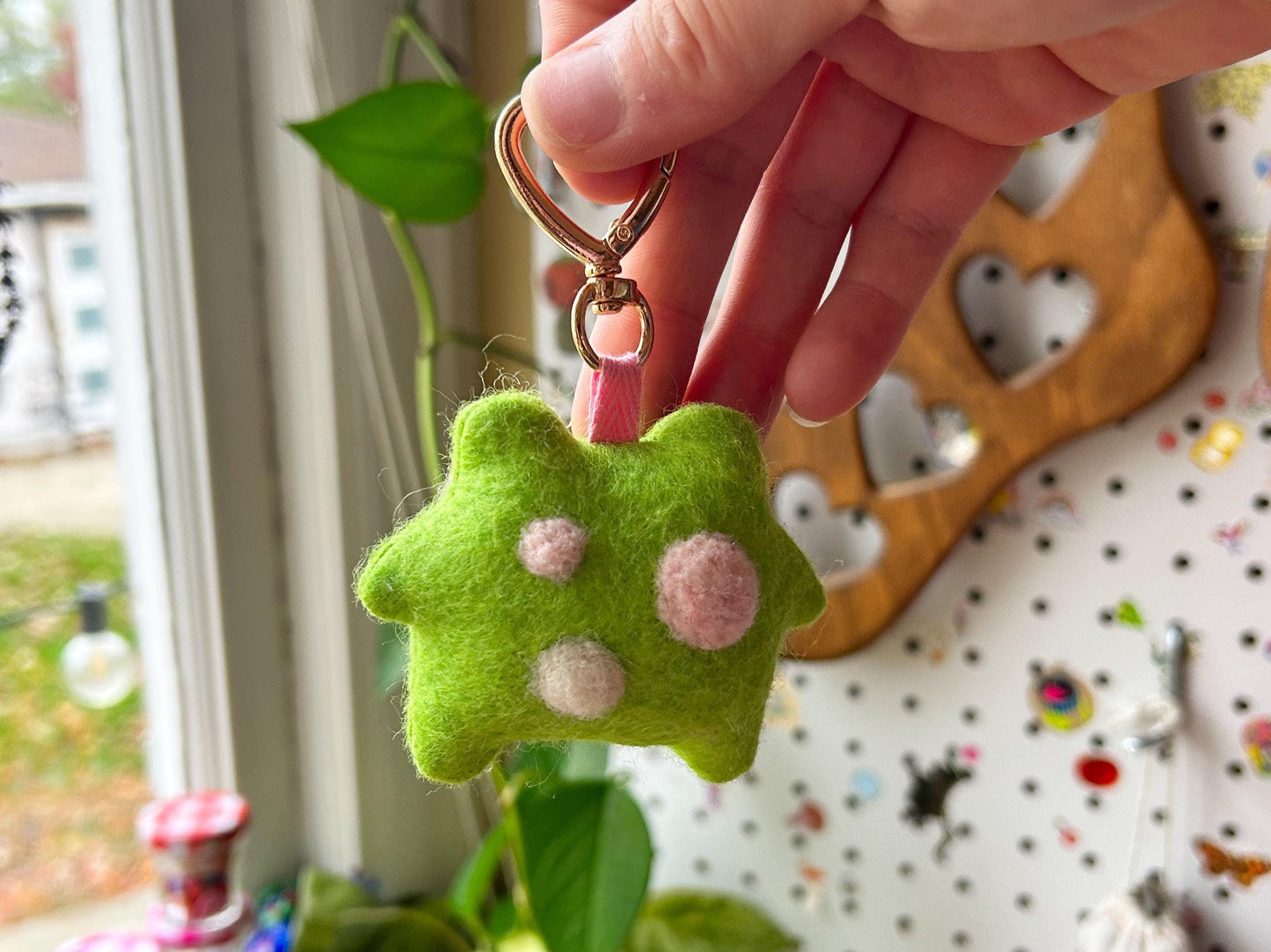 Daisy the Pocket Frog Keychain