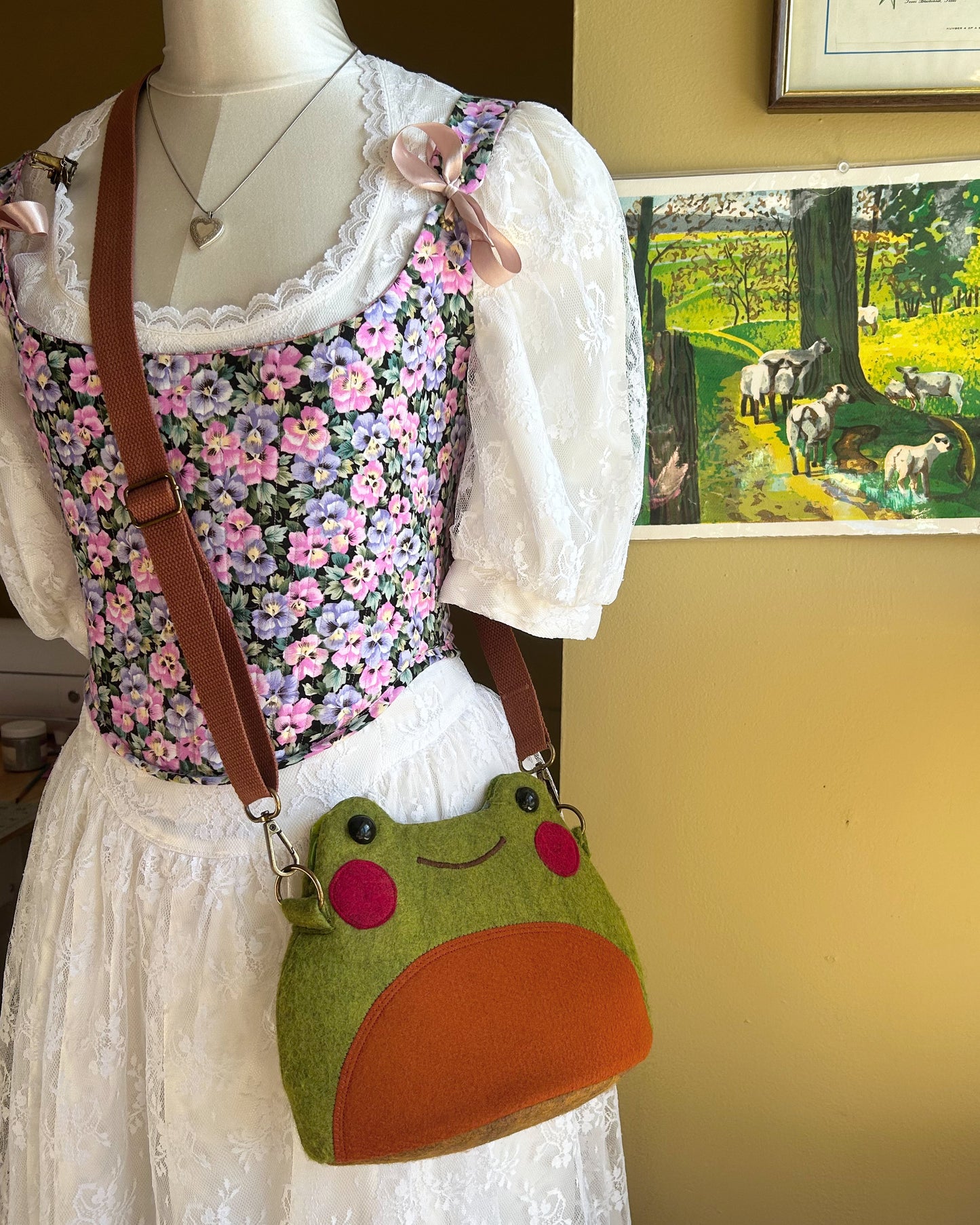 Lily the Frog Bag