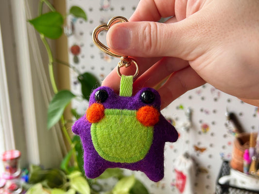 Doodle the Pocket Frog Keychain