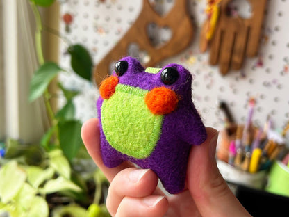 Doodle the Pocket Frog Keychain